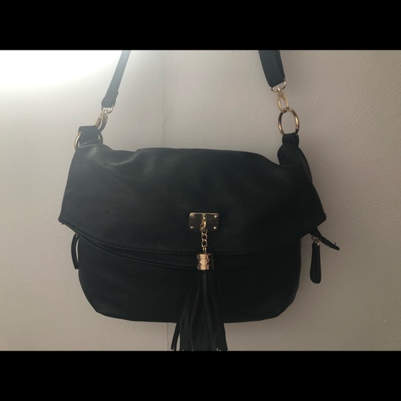 Aldo Bags Black And Gold Cross Body Shoulder Bag Poshmark